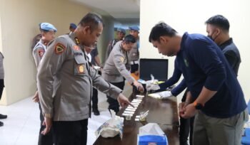 Sebagai wujud nyata dari komitmen terhadap pemberantasan penyalahgunaan narkoba, BidpropamPolda Kaltara menggelar kegiatan pengecekan urin bagi Pejabat Utama (PJU) dan Perwira Menengah (Pamen) Polda Kaltara pada Rabu (23/07/2025). 