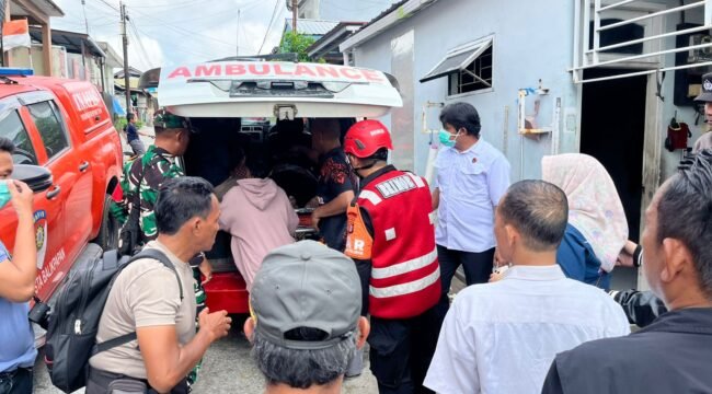  Warga Jalan Serindit 2, RT. 03, RW. 01, Kelurahan Gunung Bahagia, Kecamatan Balikpapan Selatan, digegerkan dengan penemuan sesosok mayat pada hari ini. 