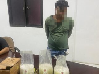Seorang pria berinisial RAW berhasil diamankan, setelah tertangkap membawa narkoba jenis sabu dalam jumlah besar.