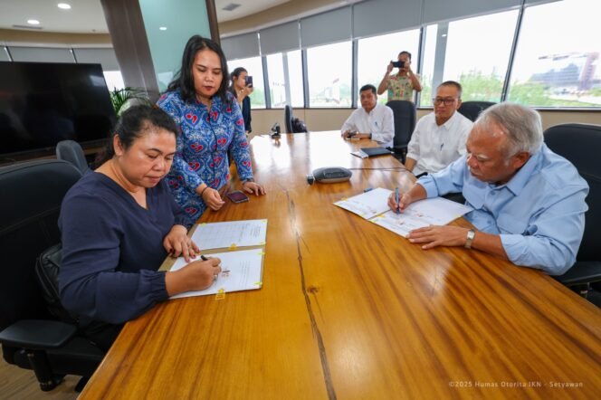 
					Dalam upaya memperkuat sektor kuliner berbasis budaya dan pariwisata di Ibu Kota Nusantara (IKN), PT. Plataran Boga Rasa menjalin kerja sama strategis dengan Otorita IKN melalui penandatanganan Perjanjian Pemanfaatan Tanah Pengalokasian Lahan Aset Dalam Penguasaan (ADP) dan Akta Notarial. Penandatanganan dilakukan pada Rabu (23/07/2025) di Kantor Kepala Otorita IKN, Nusantara.