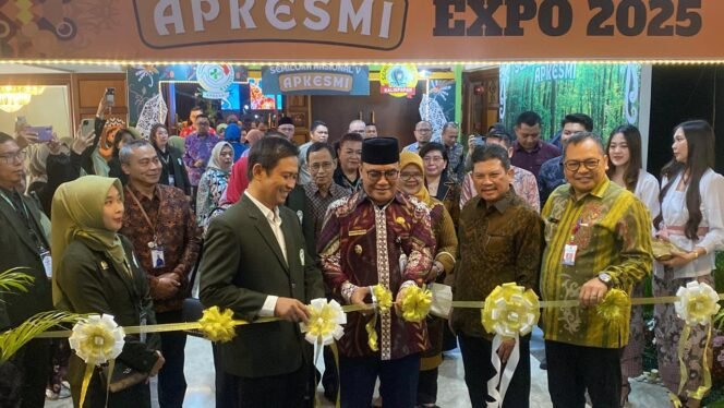 
					Wakil Wali Kota Balikpapan, Bagus Susetyo, yang membuka kegiatan secara resmi, menyoroti perlunya dukungan nyata dari pemerintah pusat untuk memperbaiki ketimpangan distribusi tenaga medis di berbagai wilayah, terutama luar Jawa.