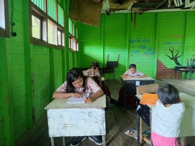 
					Salah satu fasilitas pendidikan yang belum memadai di sejumlah wilayah, khususnya di SD 003 Dusun Antal, Salimbatu, dan SDN 15 Sabanar Lama.
