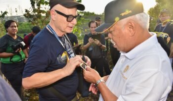 Ratusan anggota Indonesian Diaspora Network (IDN) Global bersama Otorita Ibu Kota Nusantara (OIKN) menggelar aksi penanaman pohon di kawasan Embung MBH, Kamis (31/7/2025). 