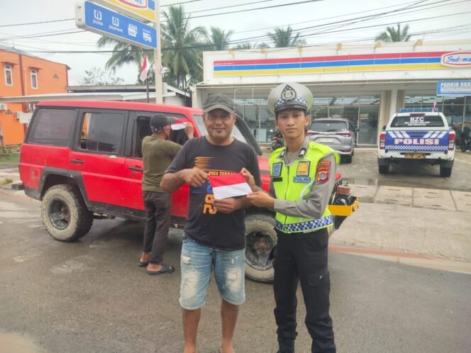 
					Menyambut peringatan Hari Ulang Tahun (HUT) Kemerdekaan Republik Indonesia yang ke-80, Satuan Lalu Lintas (Satlantas) Polresta Bulungan menggelar kegiatan bertajuk “Gerakan Polantas Menyapa” pada Kamis, 7 Agustus 2025,
