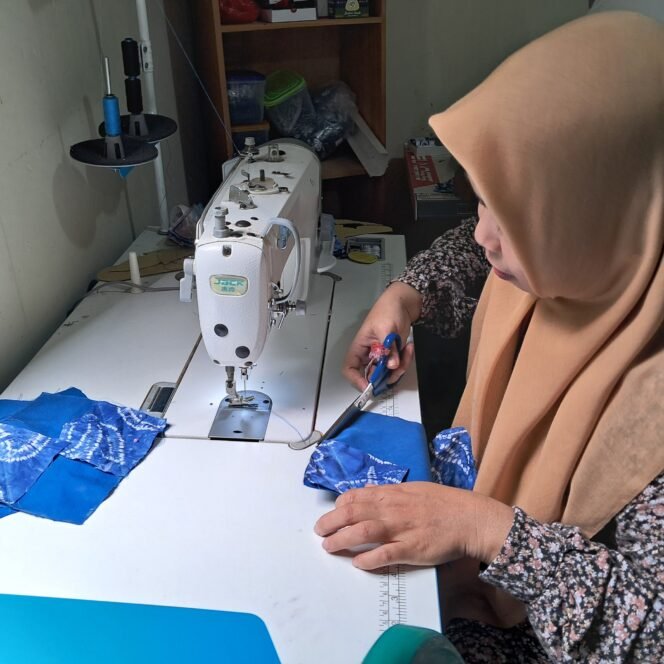 
					Berdayakan UMKM Desa Masukau, Program CSR PT Pertamina EP Tanjung Field Gelar Pelatihan Menjahit Metode Patchwork dan Slashing