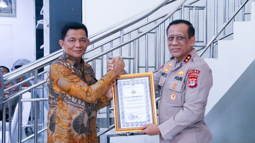 Silaturahmi Akhir Jabatan, Wakil Ketua DPRD Kaltara Apresiasi Kinerja Kapolda Irjen Hary Sudwijanto