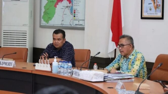 
					Walikota Tarakan dr. Khairul menghadiri penyerahan penganugerahan KLA tingkat Madya. Foto: Humas