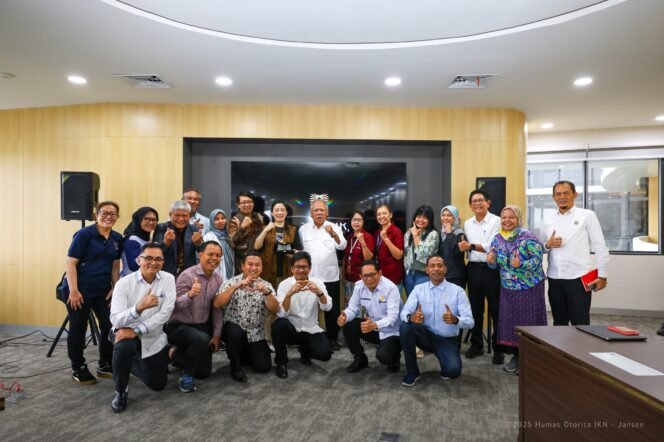 
					Kepala Otorita IKN, Basuki Hadimuljono, menyambut dengan hangat kehadiran para diaspora dan menyampaikan apresiasi mendalam atas kepercayaan Indonesian Diaspora Network (IDN) Global yang telah memilih IKN sebagai lokasi penyelenggaraan CID ke-8.