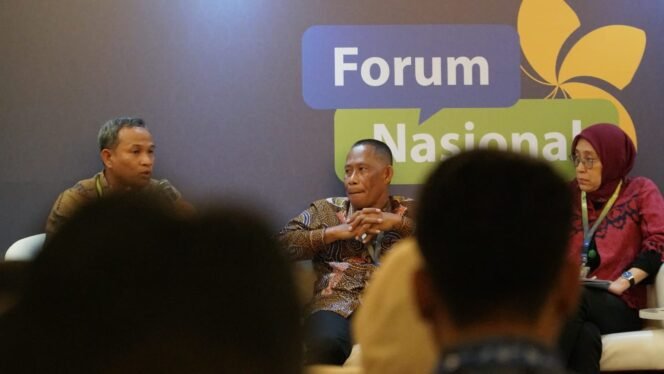 
					Bupati Bulungan Syarwani saat menjadi pembicara dalam Forum Nasional Pekan Iklim 2025 di Bali, menegaskan komitmen daerah menjaga hutan dan melindungi masyarakat hukum adat.