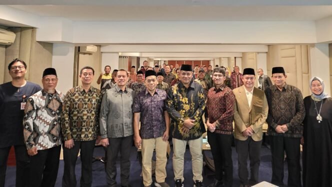 
					Teguh Santosa: Pengembangan Ekonomi Syariah di Bali Memiliki Potensi Strategis