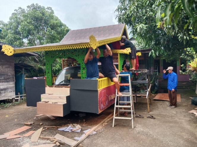 
					Kerukunan Bubuhan Banjar di Kabupaten Tana Tidung mematangkan persiapan untuk mengikuti karnaval budaya dan mobil hias dalam rangka memperingati HUT ke-80 Republik Indonesia serta Hari Jadi ke-18 Kabupaten Tana Tidung, yang akan berlangsung Sabtu (6/9/2025).