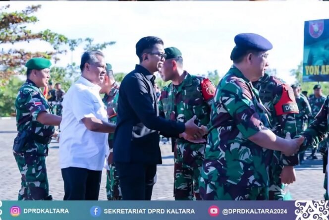 
					Anggota DPRD Provinsi Kaltara, Adi Nata Kusuma menghadiri pelepasan Satgas Pamtas. Foto: Humas