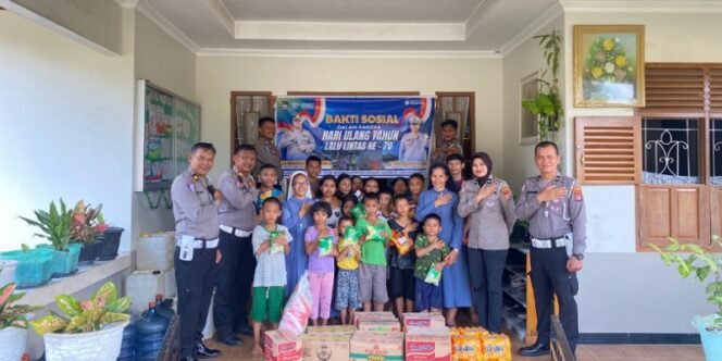 
					Sat Lantas Polresta Bulungan Gelar Bakti Sosial di Panti Asuhan dan SLB 