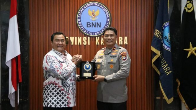 
					Kepala Kepolisian Daerah Kalimantan Utara Brigjen Pol. Djati Wiyoto Abadhy S.I.K, melaksanakan kunjungan silaturahmi ke kantor Badan Narkotika Nasional (BNN) Provinsi Kaltara pada Selasa (02/09/2025).