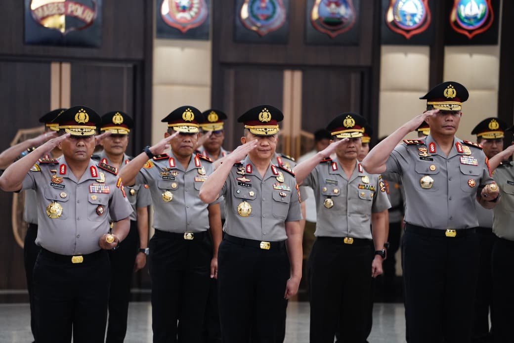 27 Pati Polri Naik Pangkat