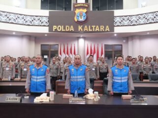 Polda Kalimantan Utara melaksanakan kegiatan Pengambilan Sumpah dan Penandatanganan Pakta Integritas lewat via zoom bagi panitia dan peserta seleksi terpadu pendidikan pengembangan pimpinan (Dikbangpimti), Sekolah Staf dan Pimpinan Menengah (Sespimmen), Pendidikan Alih Golongan (PAG) tahun 2025, serta Sekolah Bintara Polri (SBP) tahun anggaran 2026.