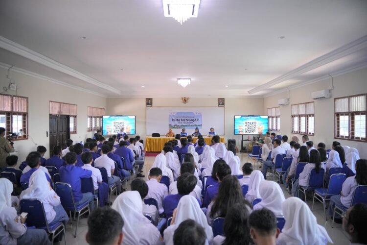 PT Pertamina Hulu Mahakam Gelar Pembekalan Karier Industri Hulu Migas Bagi Siswa SMAN 1 Balikpapan