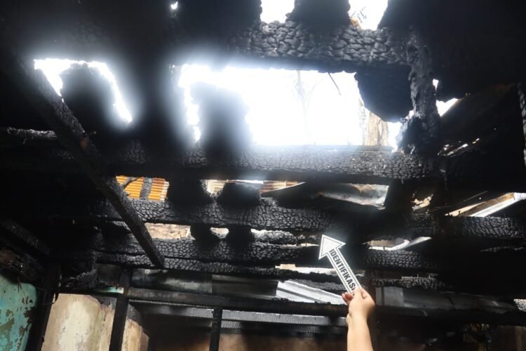 Olah TKP Kebakaran Sebengkok Rampung, Polisi Duga Api Berasal dari Kamar Lantai Dua