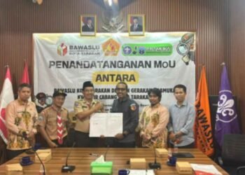 Bawaslu dan Kwarcab Pramuka Tarakan Teken MoU Saka Adhyasta Pemilu, Ini Harapannya 