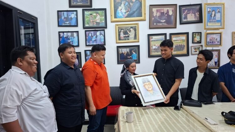 13 Tahun Kaltara Berdiri: Pemuda PKS Ziarah ke ‘Pencetus’ Kaltara, dr. Jusuf SK, Kenang Perjuangan Penuh Pengorbanan