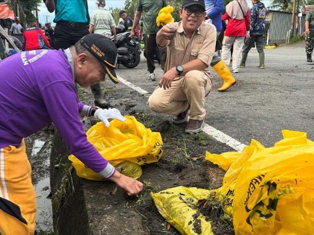 Safari Gotong Royong di Makam Pahlawan, Wawali Tarakan Tekankan Jaga Kebersihan Cegah Penyakit