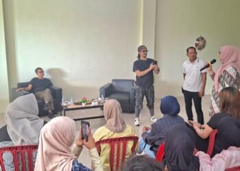 Diskusi Akal Sehat di Kaltara: Rocky Gerung Tantang Aktivis Lokal Jadi Agen Perubahan Global