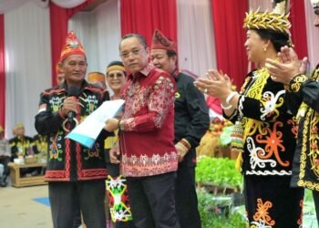 DS Terharu Terima Aspirasi Lembaga Adat