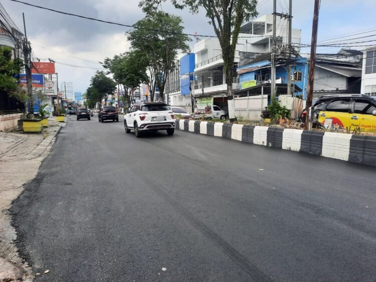 Dinas Pekerjaan Umum Balikpapan Gencar Perbaiki Jalan, Wujudkan Kenyamanan Warga Kota