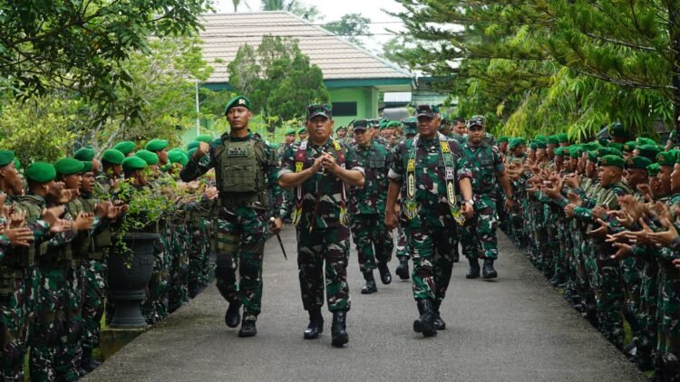 Pangkogabwilhan II Tinjau Kesiapan Satuan Jajaran Kodam VI/Mlw