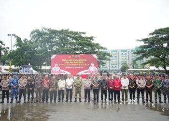 Pangdam VI/Mulawarman Hadiri Apel Gelar Pasukan Sispamkota, Wujud Soliditas TNI-Polri Jaga Kondusivitas Wilayah Kaltim