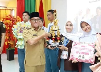 SMAN 3 Tarakan Sabet Gelar Juara Umum Debat Demokrasi Pelajar 2025, Ini Pesan Wawali