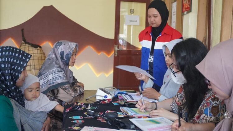 Pertamina Patra Niaga Regional Kalimantan Perkuat Kolaborasi dalam Ekspedisi Kemanusiaan CARE ID*