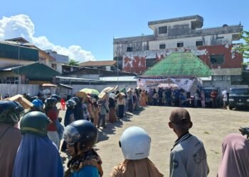 Antrean Mengular, Warga Bersyukur Ada Pasar Murah Rangkaian HUT NasDem di Tarakan 