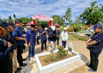 Mengenang Sang Pendiri dan Pejuang Kaltara, NasDem Kaltara Ziarah ke Makam dr. Jusuf SK