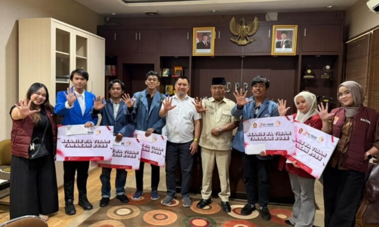 Tidar dan Gerindra Tarakan Komitmen Kuat Dukung Pendidikan, Serahkan Beasiswa untuk Mahasiswa Berprestasi