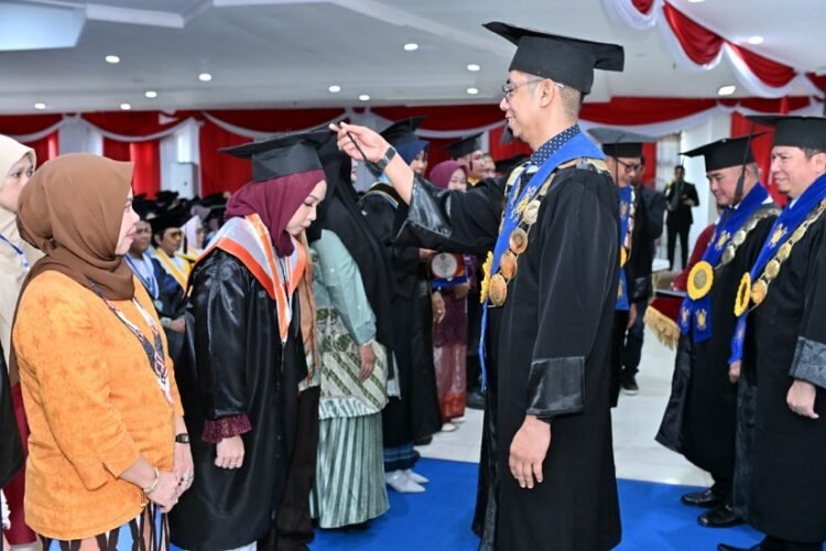 594 Lulusan UBT Siap Menjadi Generasi Unggul dan Pencipta Peluang