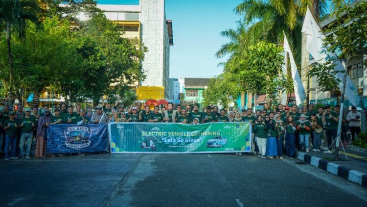 Gandeng Komunitas EV Bike Balikpapan, PLN Ajak Warga Balikpapan Wujudkan Kota Rendah Emisi