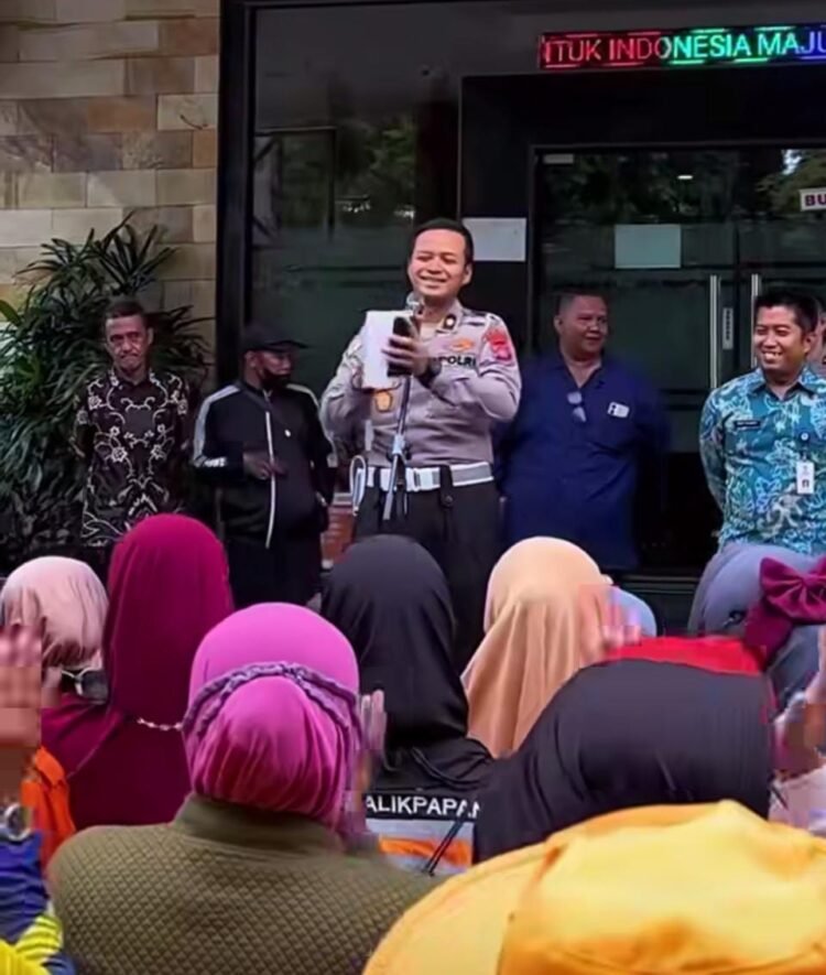 DLH Balikpapan Apresiasi Program “Polantas Menyapa”, Dorong Edukasi Lalu Lintas bagi Petugas Kebersihan