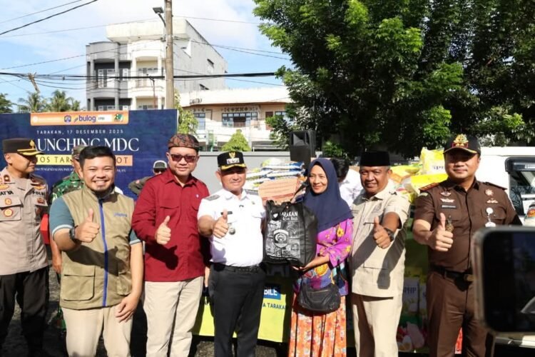 Kendalikan Inflasi, Wali Kota Tarakan Resmikan Kios HIBOT di Pasar Tenguyun