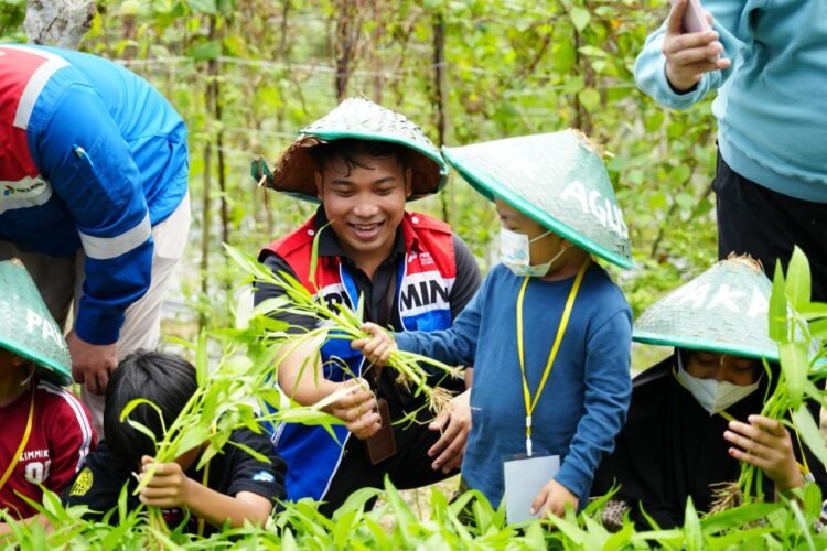 Berbagi Senyum dan Harapan, Kilang Pertamina Unit Balikpapan Sambangi Pejuang Cilik Pengidap Kanker