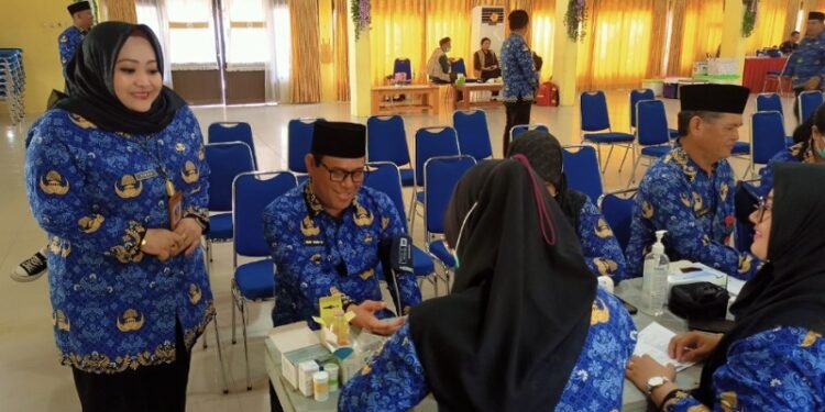 HUT Korpri Ke-54: DP Korpri Tarakan Gelar Upacara, Ziarah Makam Pahlawan, Hingga Baksos Kesehatan