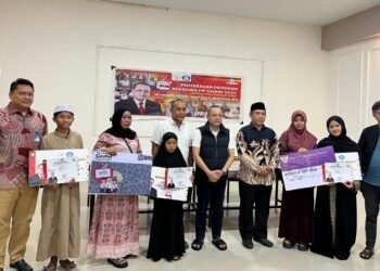 Deddy Sitorus Bagi PIP di Nunukan