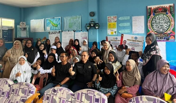 Deddy Sitorus Tebar PIP di Sebatik