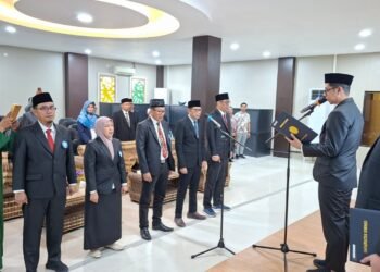 Satu Tahun Kepemimpinan Prof. Yahya, UBT Lantik Pejabat Strategis dengan SOTK Baru