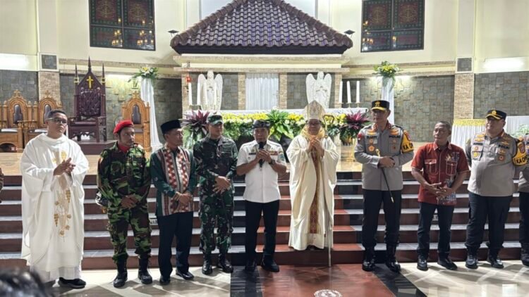 Gubernur Zainal Pantau Ibadah Malam Natal, Pastikan Natal Berjalan Aman dan Damai
