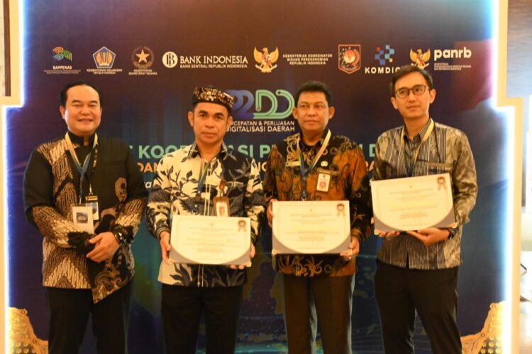Kaltara Raih Dua Penghargaan Nasional TP2DD Tahun 2025, Tingkatkan Digitalisasi Layanan Publik dan Transparansi Keuangan