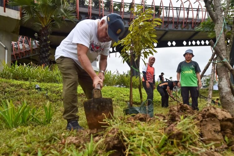 IKN Tanam 500 Pohon pada Peringatan Hari Menanam Pohon Indonesia