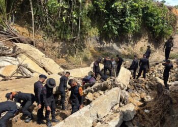 Brimob Polda Kaltara Bangun Ulang Jembatan Roboh di Tapal Batas Sebatik, Kapolda Tinjau Langsung Progres Pekerjaan