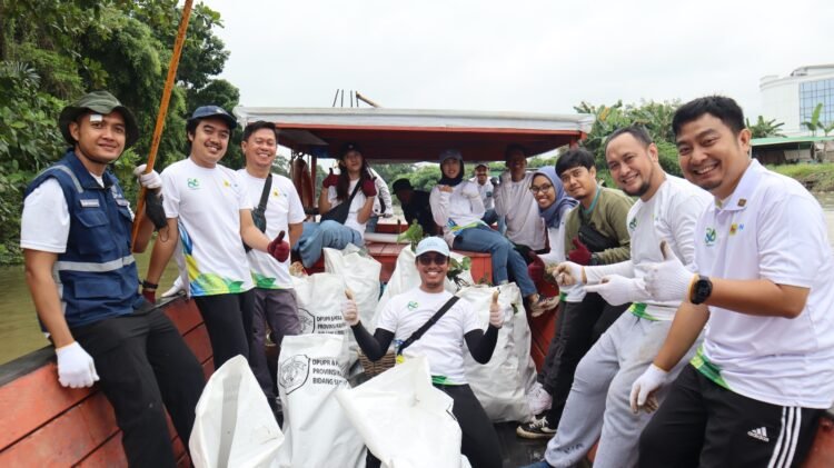 Gotong Royong PLN dan Pemkot Samarinda, Selamatkan Ekosistem Sungai Karang Mumus
