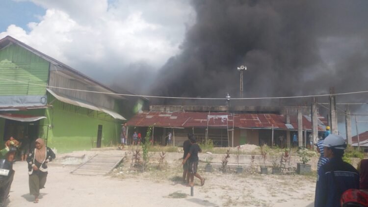 Gudang Masjid Assolihin Tarakan Ludes Terbakar, Kerugian Ditaksir Capai Rp200 Juta